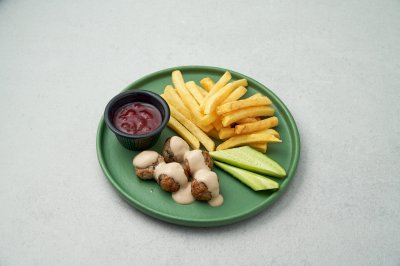 Фрикадельки с гарниром на выбор