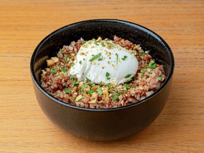 Греча с говядиной и яйцом