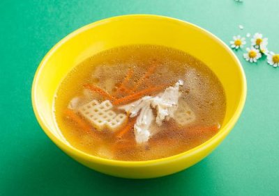 Куриный бульон с алфавитом