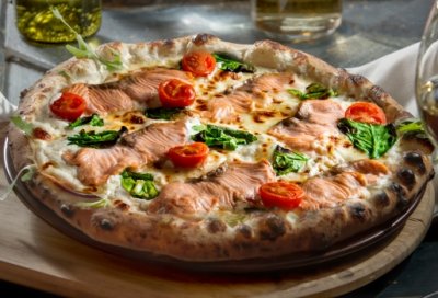 Бьянка с лососем, сыром маскарпоне и шпинатом