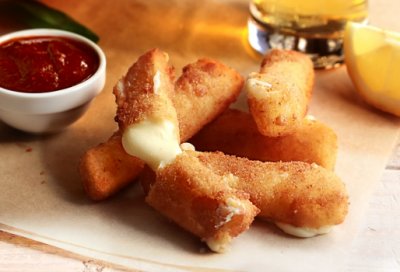 Нежная моцарелла в хрустящей корочке