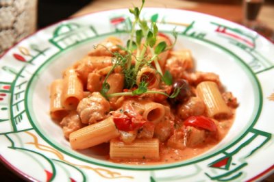 Ригатони с сальсиччей