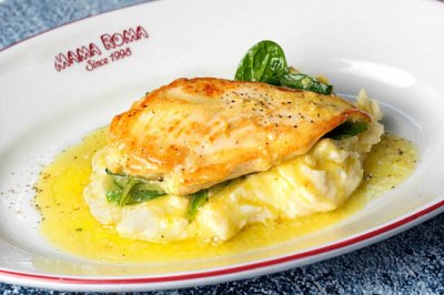 Куриное филе с пюре и шпинатом