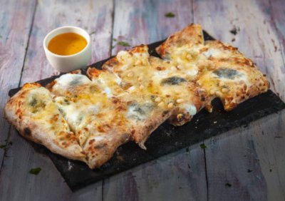 Фокачча с горгонзолой