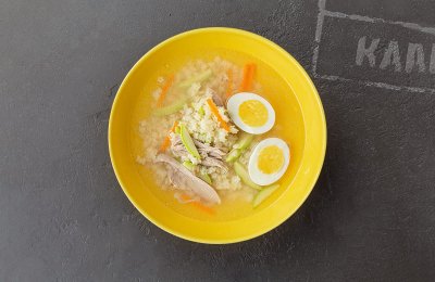 Домашний куриный супчик с яйцом