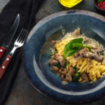 С говядиной и лесными грибами