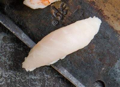 Суши с сибасом