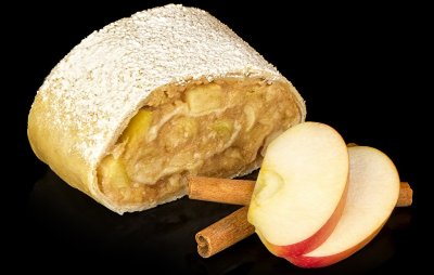 Штрудель яблочный с корицей