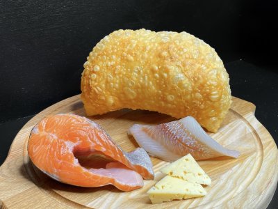 Чебурек с лососем, треской и сыром