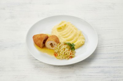 Котлета по-киевски с картофельным пюре