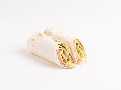 Сэндвич-ролл с ветчиной, сыром и соусом тар-тар