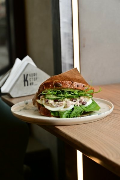 Сэндвич с тунцом