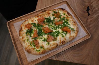 Пицца Форель и сливочный сыр